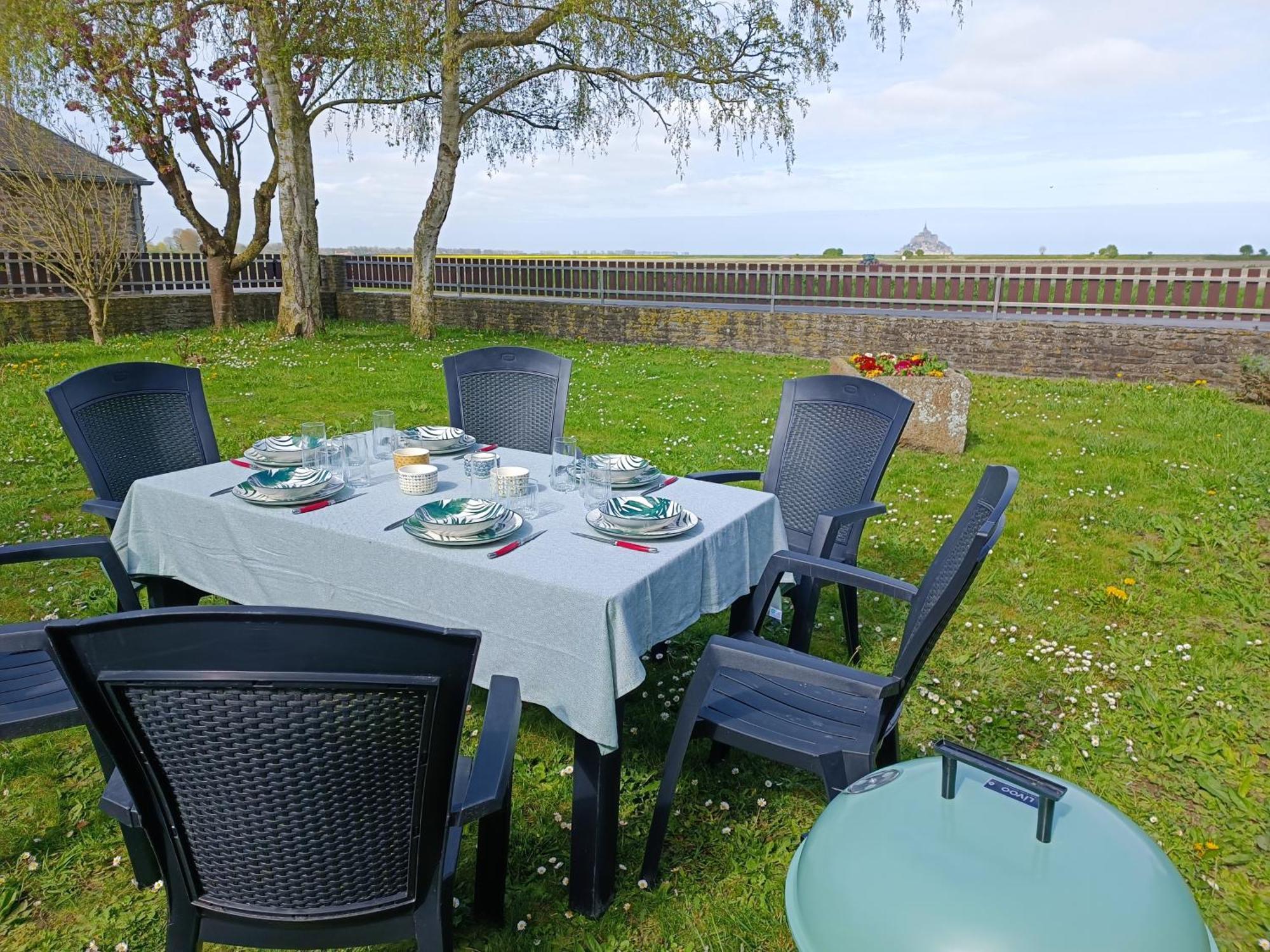 Vue Exceptionnelle Sur Le Mont Saint Michel Villa Huisnes-sur-Mer Exterior foto